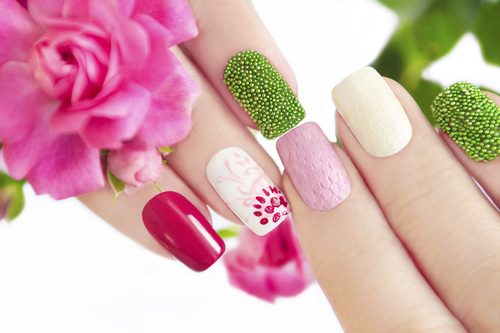 Cosa si intende per nail art: tutti i segreti per una manicure impeccabile e originale